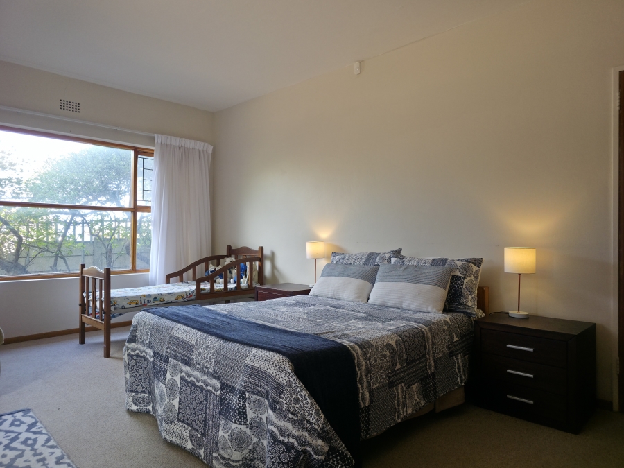 6 Bedroom Property for Sale in Jeffreys Bay Central Eastern Cape